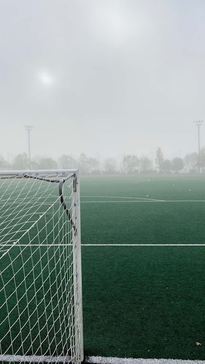 دوري أومونج للعشب لكرة القدم لـ7 لاعبينمتعة المنافسة وتطوير المهارات